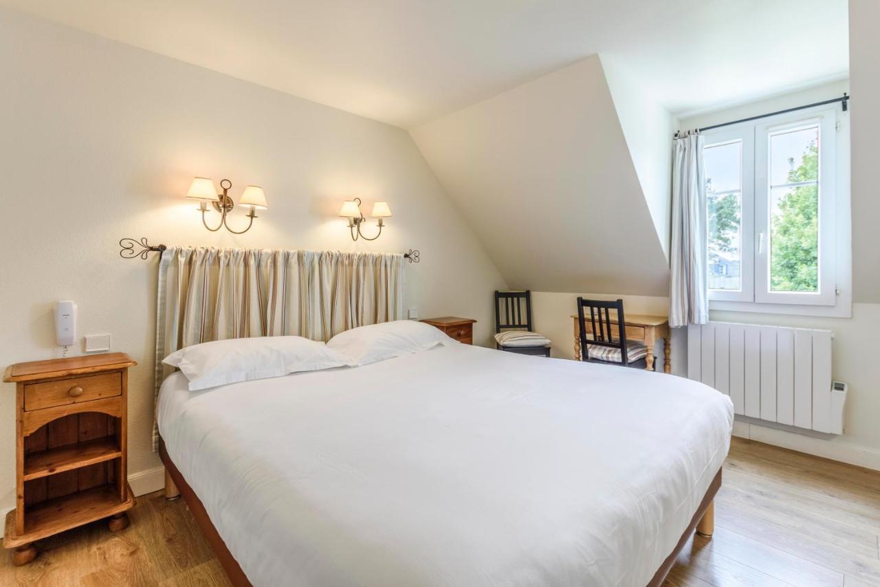 Hotel Le Clos Fleuri ル・パレ エクステリア 写真