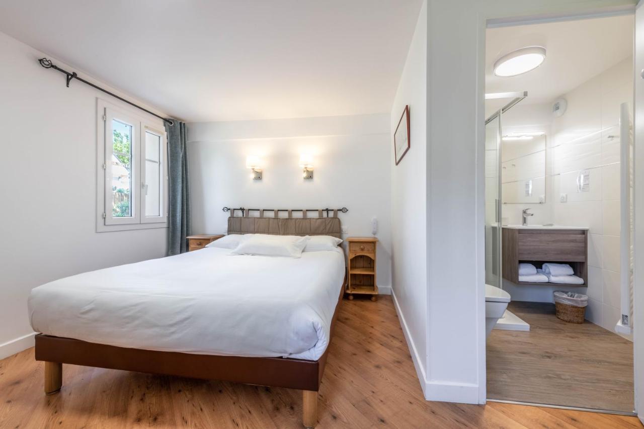 Hotel Le Clos Fleuri ル・パレ エクステリア 写真