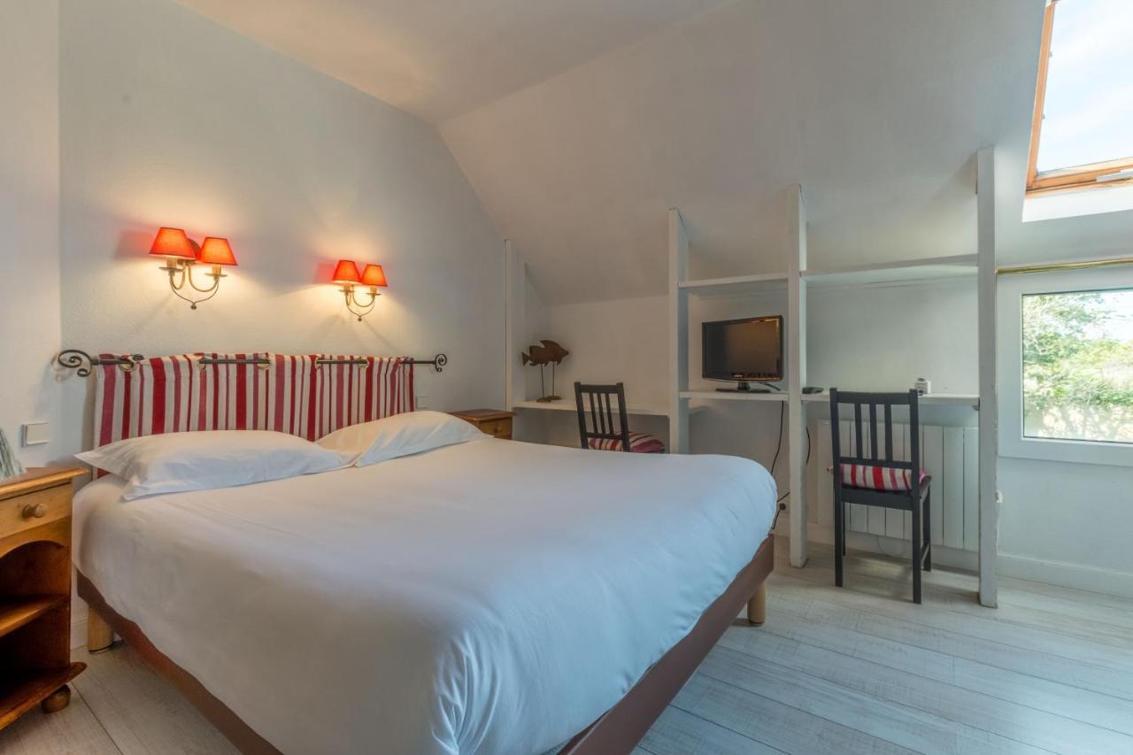 Hotel Le Clos Fleuri ル・パレ エクステリア 写真